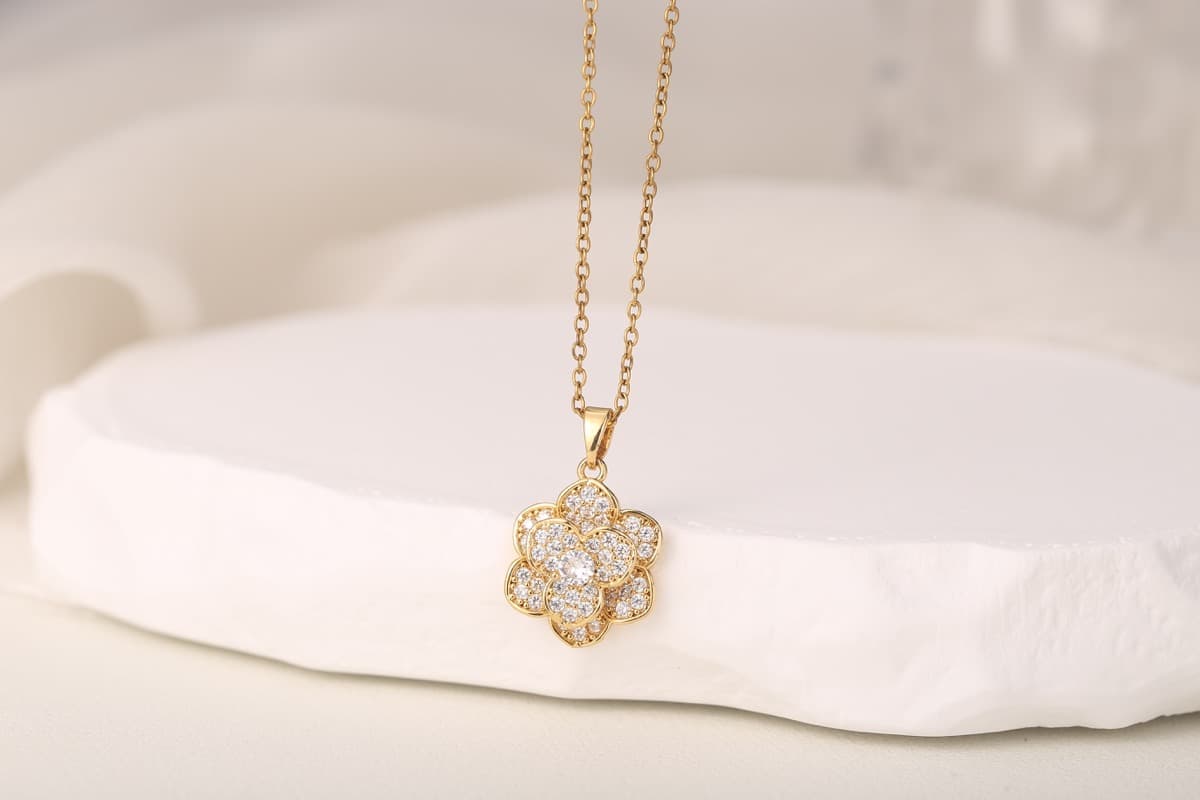 Elegant Emerald-Cut Zircon Pendant Necklace 18K Gold Plated thumbnail 6