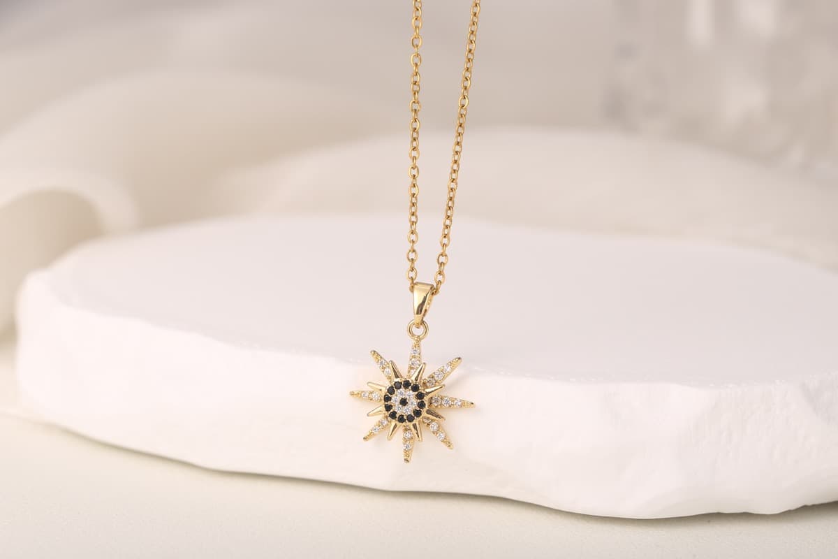 Elegant Oval Zircon Pendant Necklace 18K Gold Plated thumbnail 5