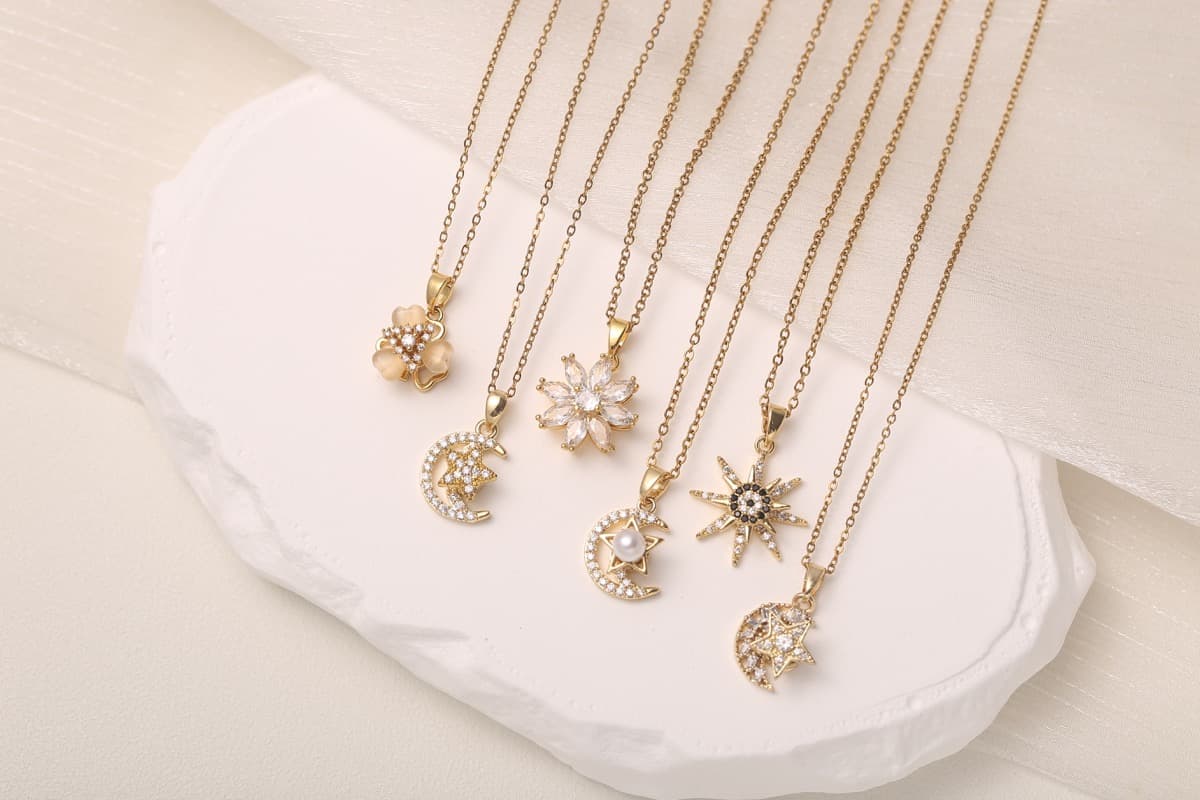 Elegant Oval Zircon Pendant Necklace 18K Gold Plated thumbnail 7