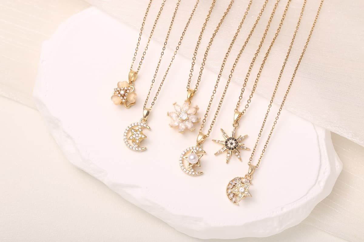 Elegant Oval Zircon Pendant Necklace 18K Gold Plated thumbnail 8