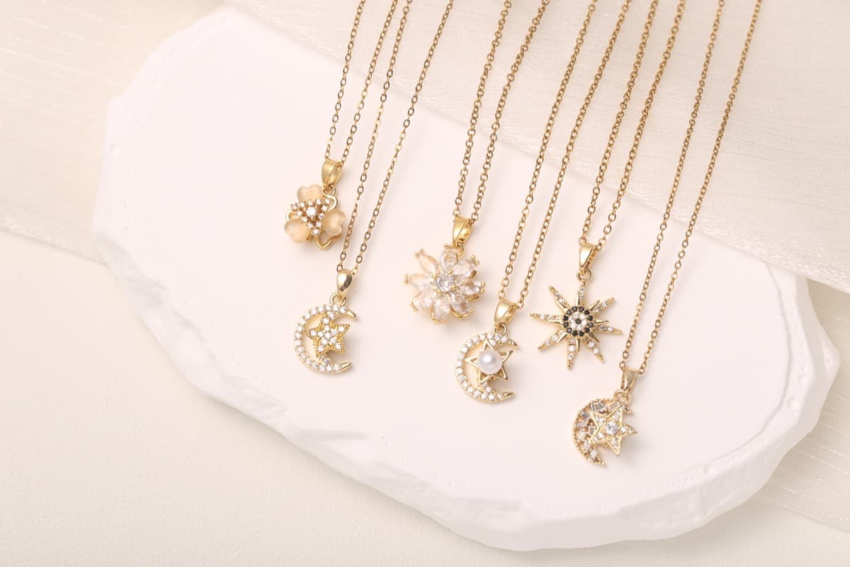 Elegant Oval Zircon Pendant Necklace 18K Gold Plated thumbnail 9