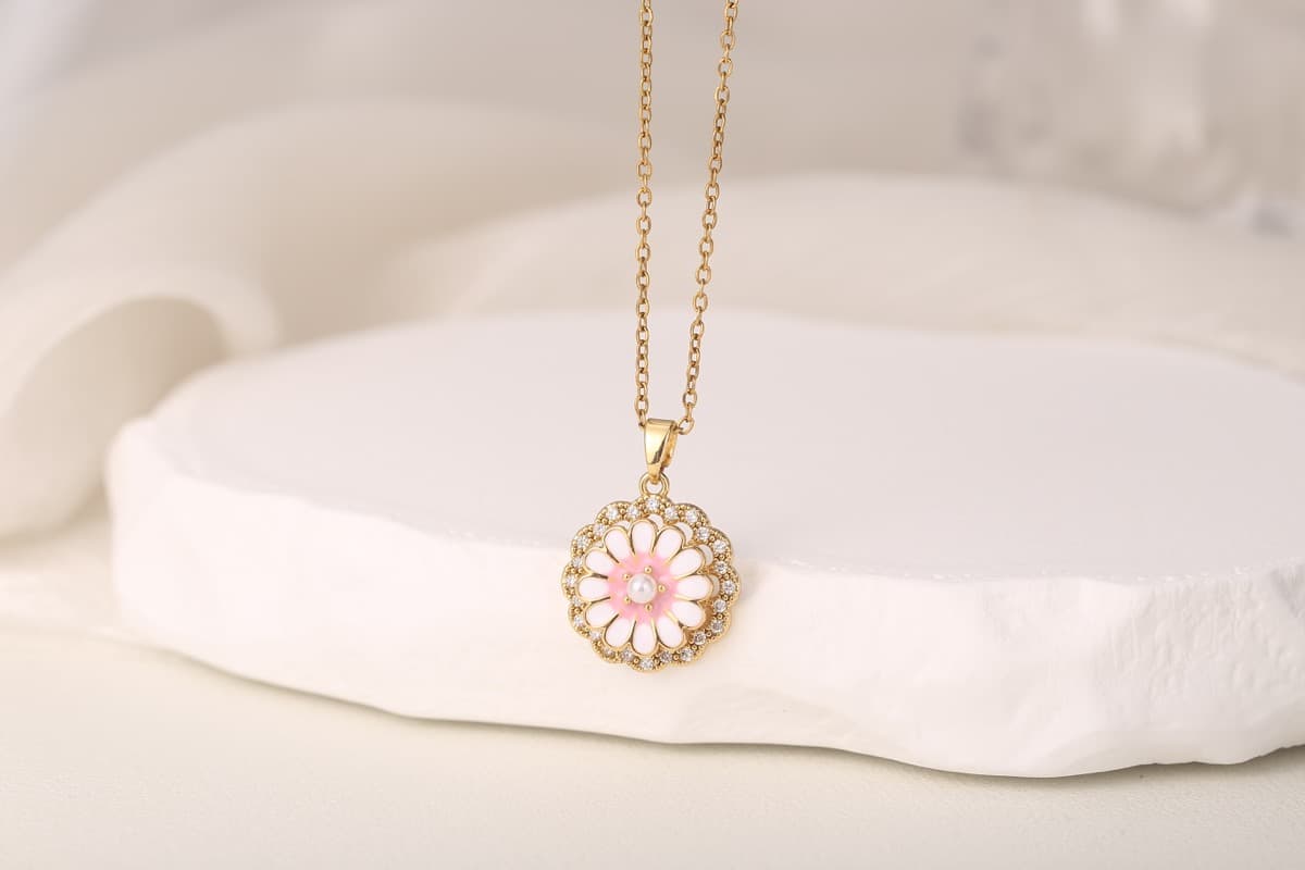 Romantic Heart Zircon Pendant Necklace 18K Gold Plated thumbnail 5