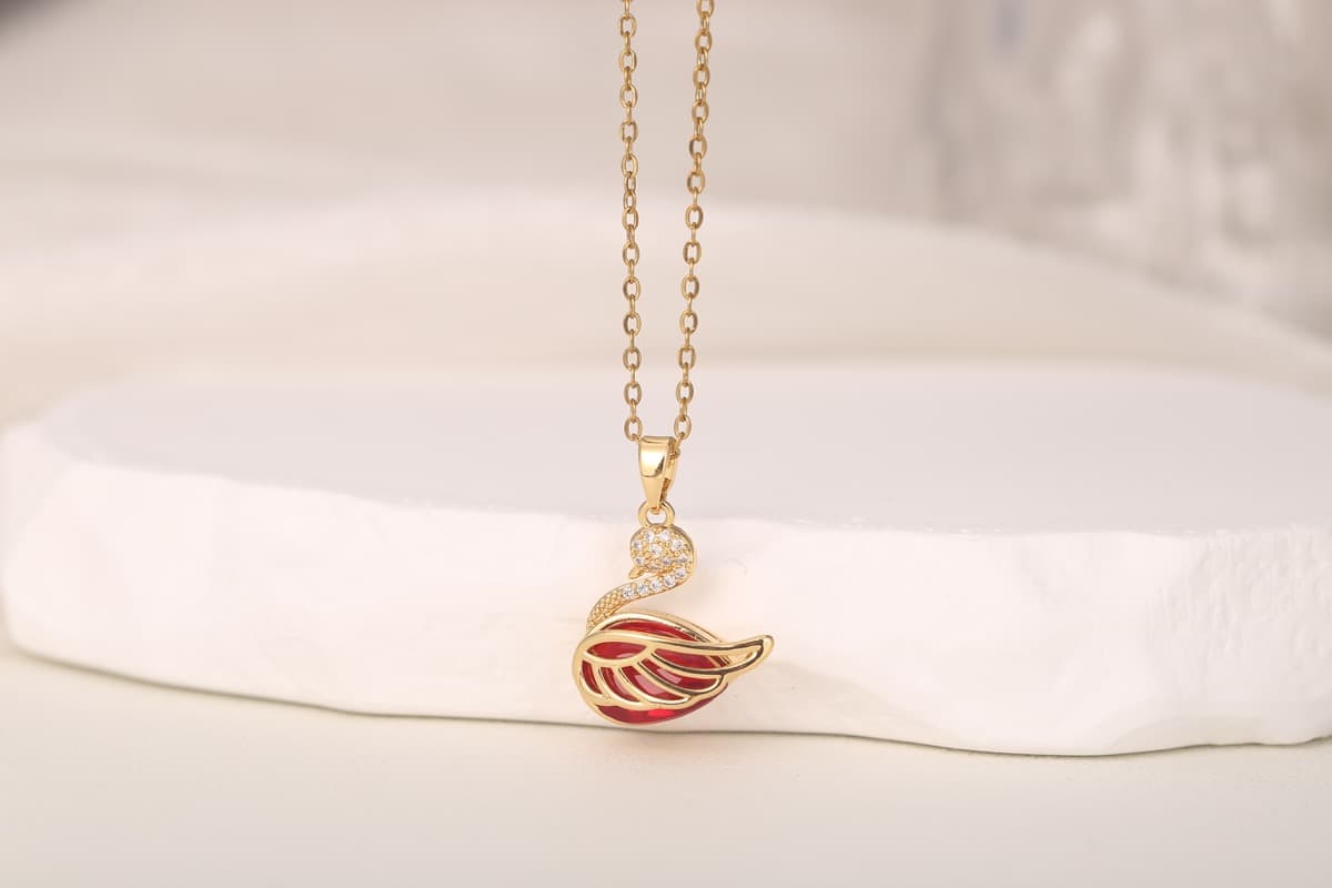 Elegant Circular Disc Zircon Pendant Necklace 18K Gold Plated thumbnail 4