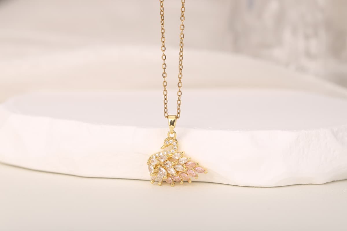 Elegant Circular Disc Zircon Pendant Necklace 18K Gold Plated thumbnail 12