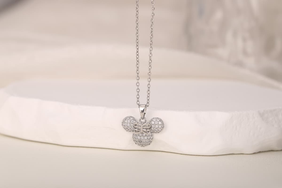 Elegant Teardrop Zircon Pendant Necklace 18K Gold Plated thumbnail 8