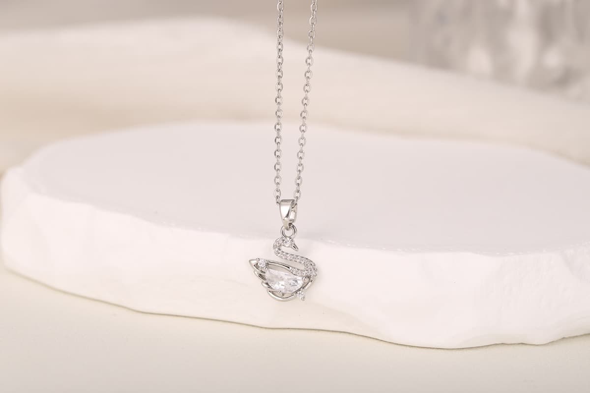 Elegant Layered Chain Zircon Necklace 18K Gold Plated thumbnail 8