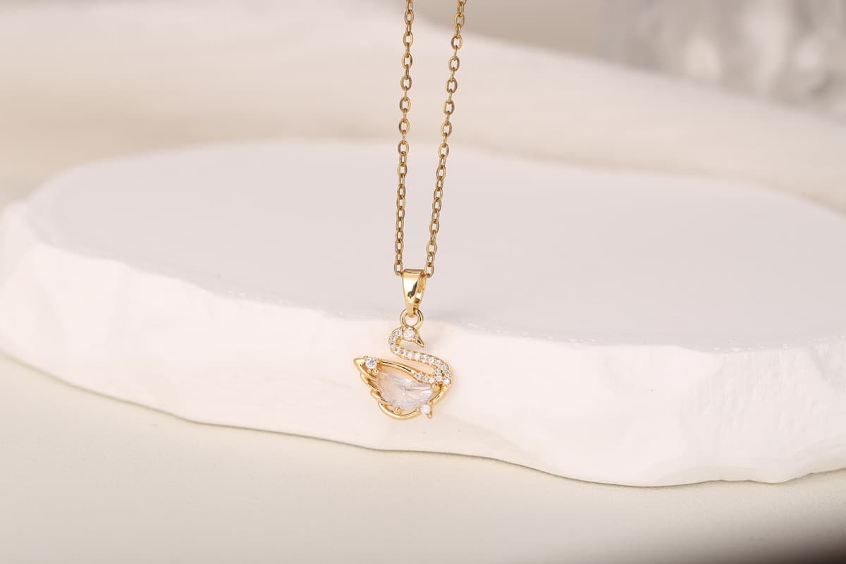 Elegant Layered Chain Zircon Necklace 18K Gold Plated thumbnail 11