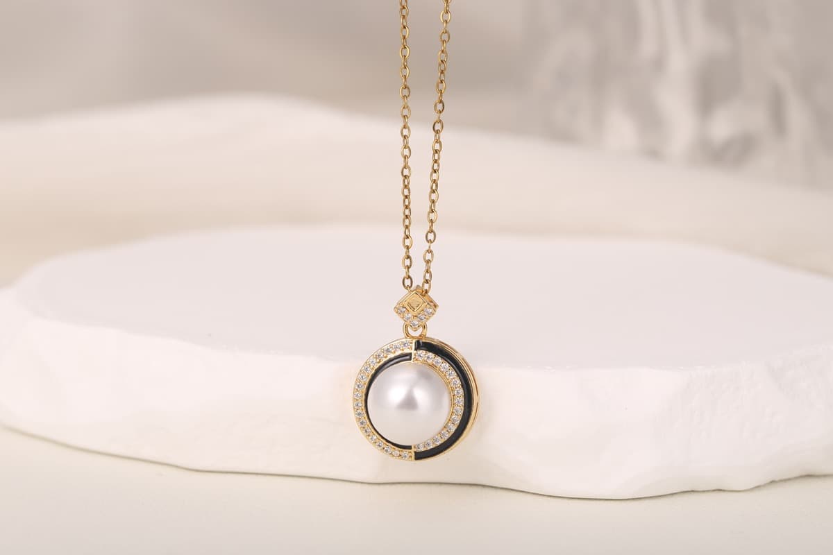 Romantic Heart Zircon Pendant Necklace 18K Gold Plated thumbnail 3