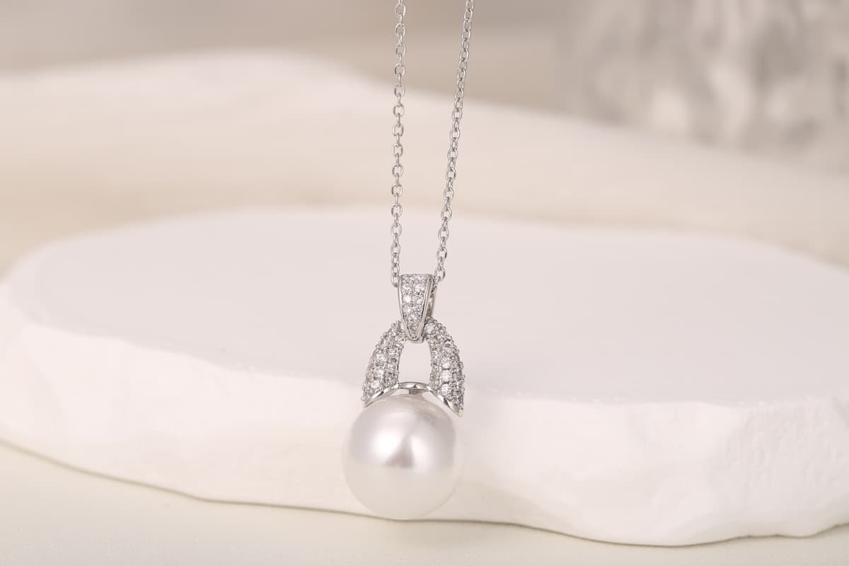 Romantic Heart Zircon Pendant Necklace 18K Gold Plated thumbnail 8