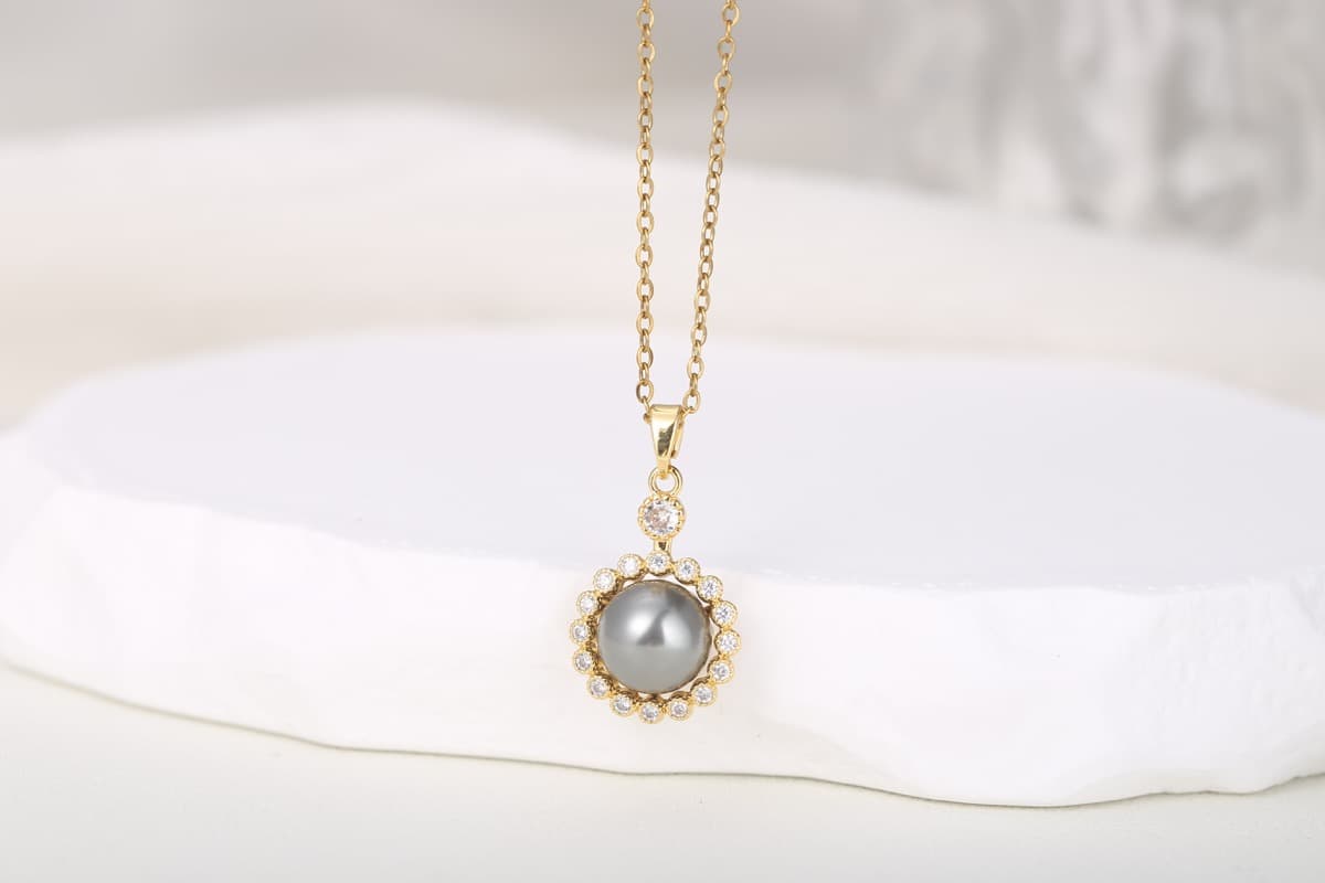 Elegant Floral Zircon Drop Earrings 18K Gold Plated thumbnail 3
