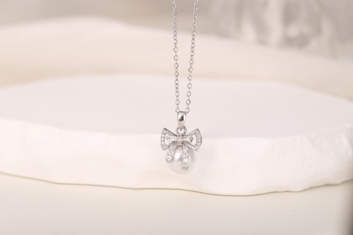 Elegant Floral Zircon Drop Earrings 18K Gold Plated thumbnail 8