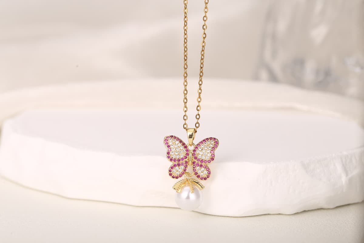 Romantic Heart Zircon Pendant Necklace 18K Gold Plated thumbnail 4