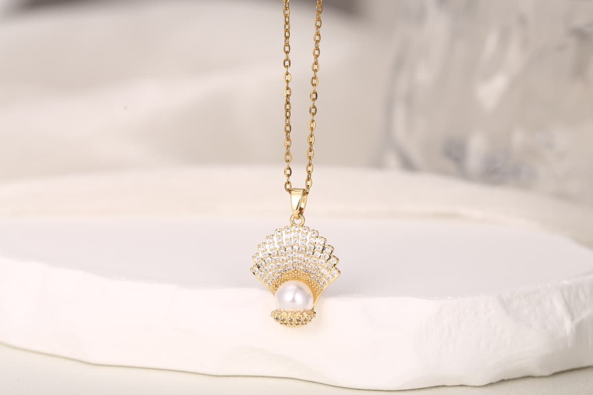 Romantic Heart Zircon Pendant Necklace 18K Gold Plated thumbnail 6