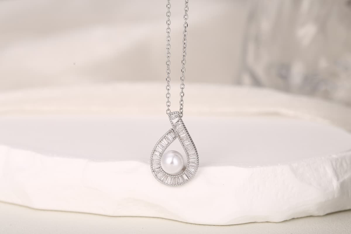 Elegant Teardrop Zircon Drop Earrings 18K Gold Plated thumbnail 18