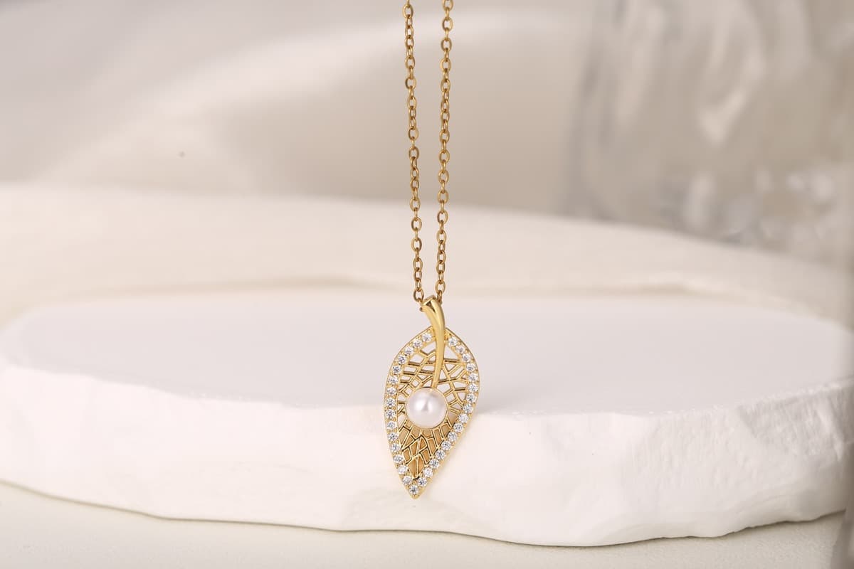 Elegant Circular Floral Zircon Drop Earrings 18K Gold Plated thumbnail 4