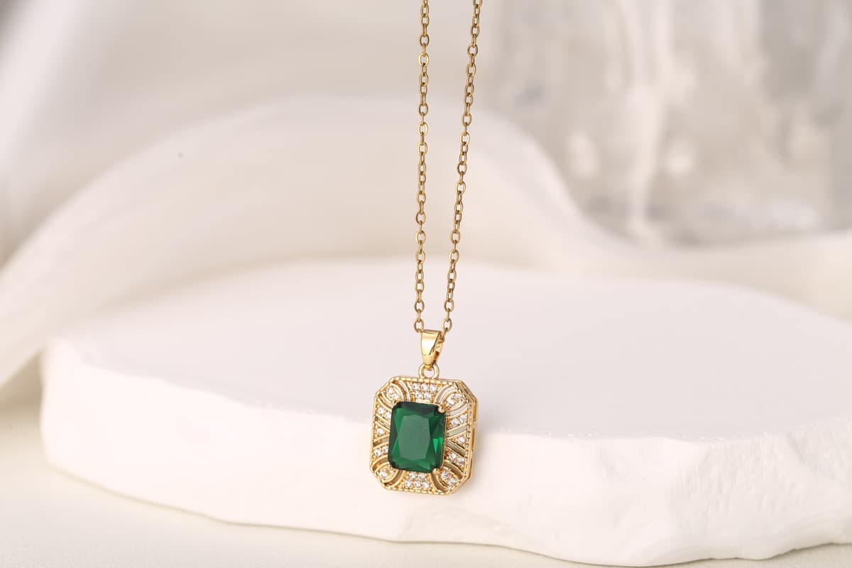 Romantic Teardrop Zircon Pendant Necklace 18K Gold Plated thumbnail 2