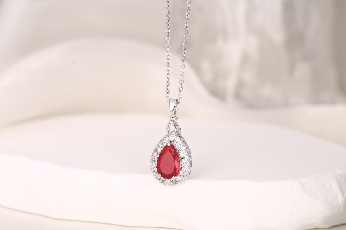 Romantic Teardrop Zircon Pendant Necklace 18K Gold Plated thumbnail 8