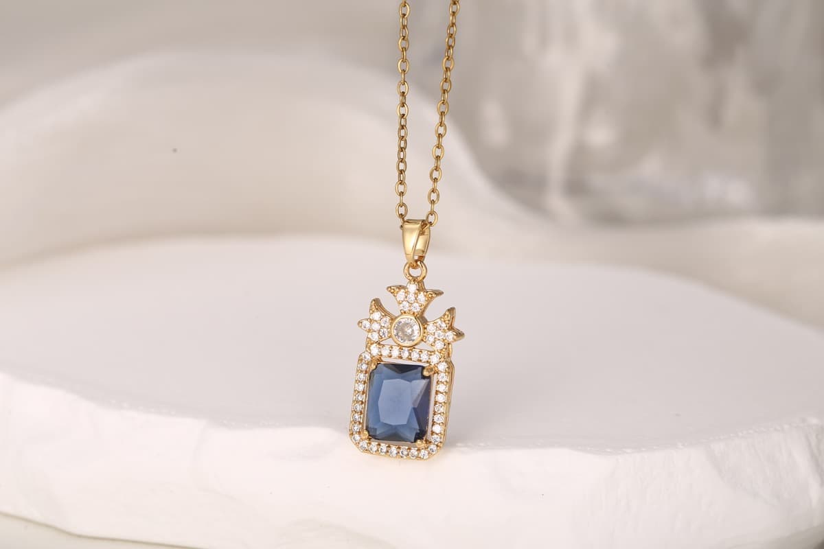 Modern Bar Drop Zircon Necklace 18K Gold Plated thumbnail 4