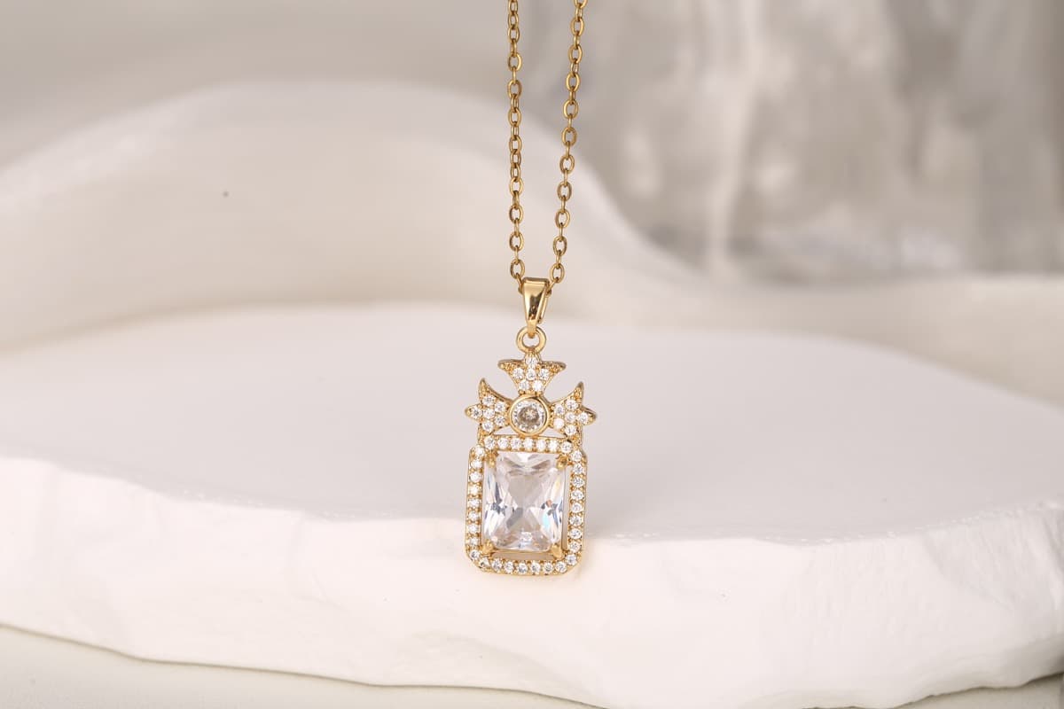 Modern Bar Drop Zircon Necklace 18K Gold Plated thumbnail 5