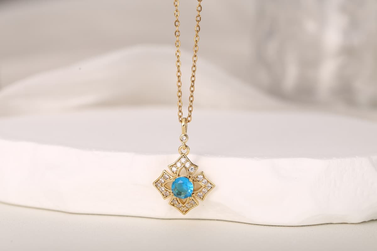 Charming Bow Knot Zircon Necklace 18K Gold Plated thumbnail 11