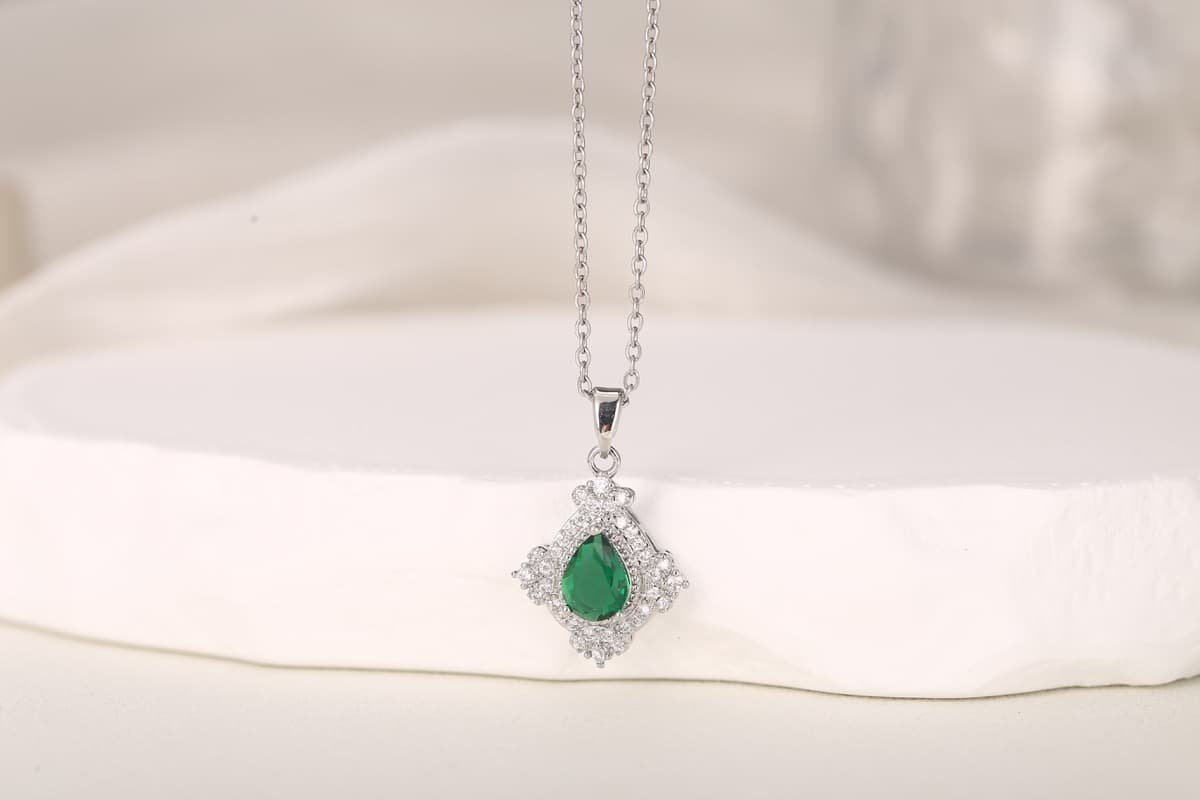 Charming Bow Knot Zircon Necklace 18K Gold Plated thumbnail 13