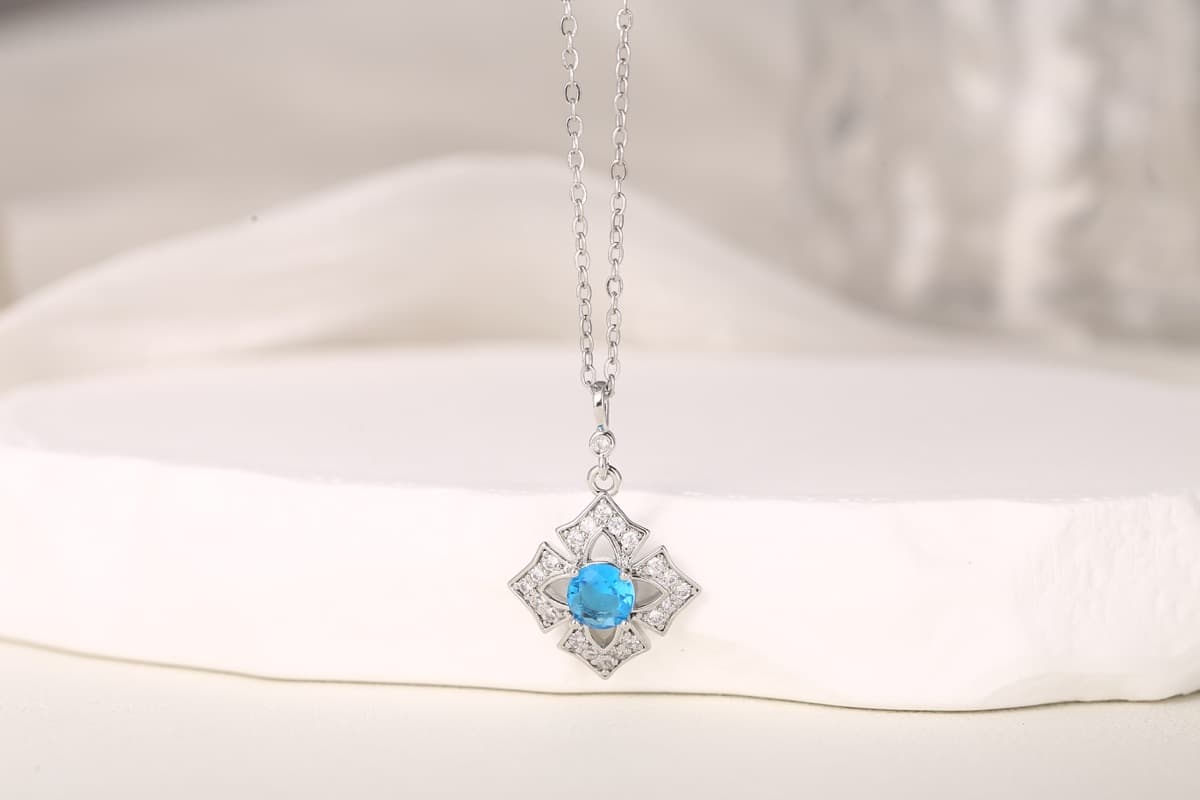 Charming Bow Knot Zircon Necklace 18K Gold Plated thumbnail 16