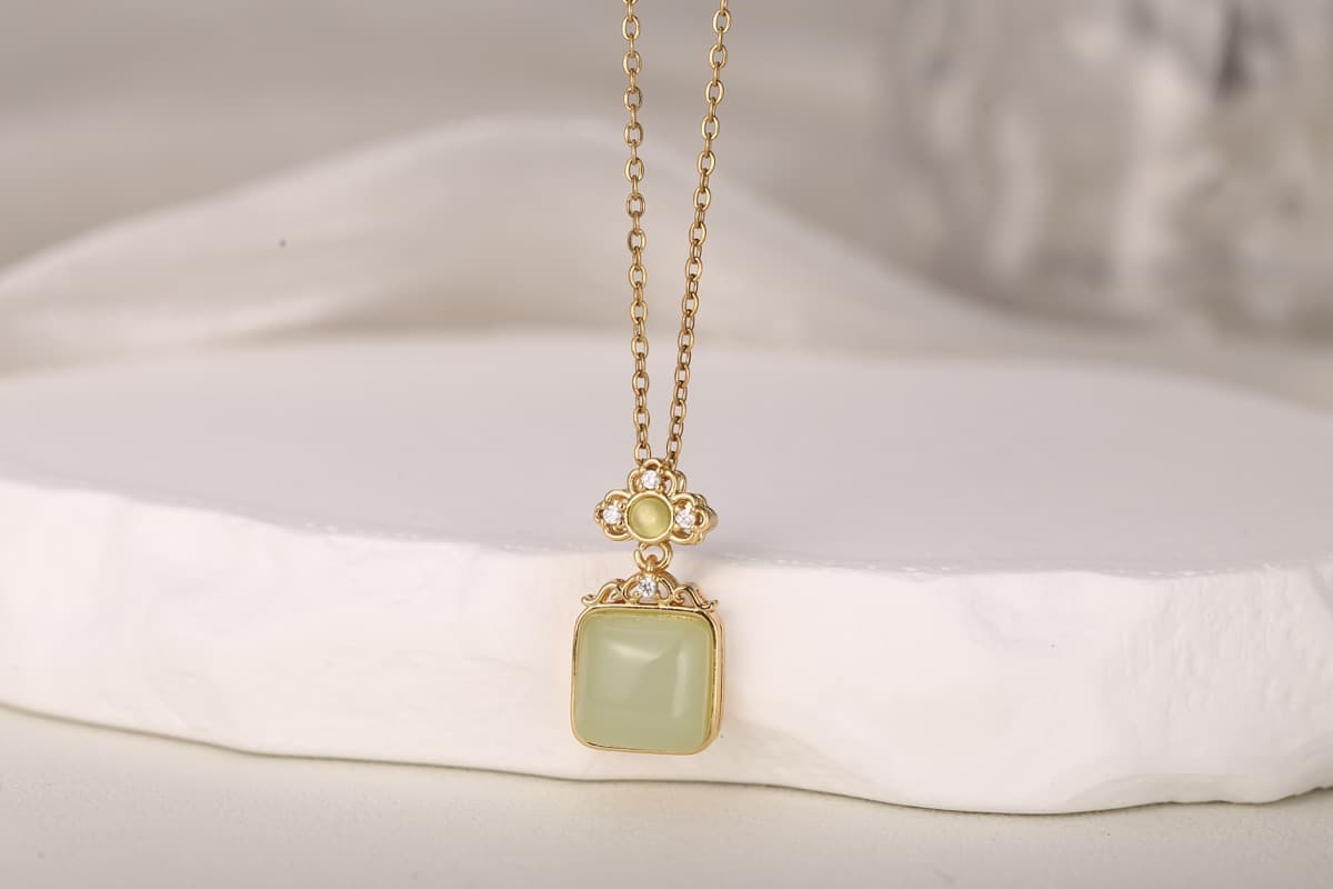 Statement Fan Zircon Pendant Necklace 18K Gold Plated thumbnail 11