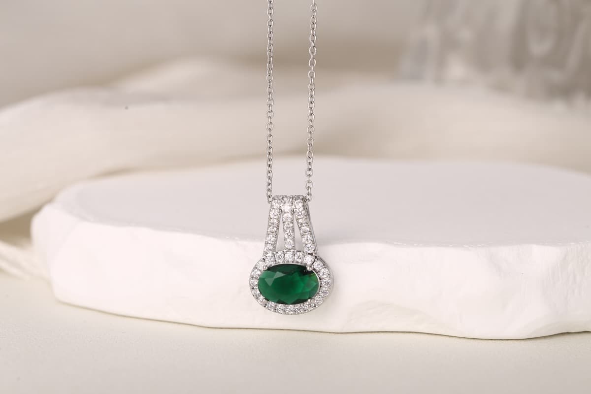 Elegant Teardrop Zircon Pendant Necklace 18K Gold Plated thumbnail 8