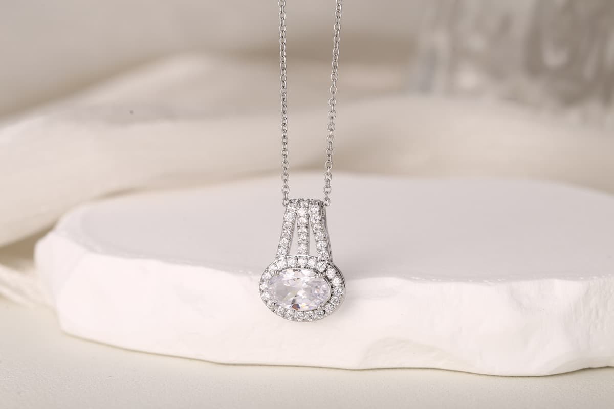 Elegant Teardrop Zircon Pendant Necklace 18K Gold Plated thumbnail 10