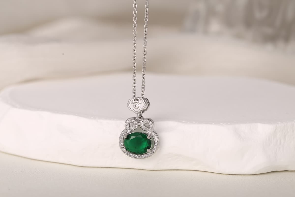 Elegant Teardrop Zircon Pendant Necklace 18K Gold Plated thumbnail 11
