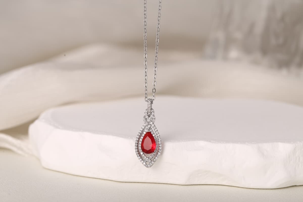 Elegant Teardrop Zircon Pendant Necklace 18K Gold Plated thumbnail 12