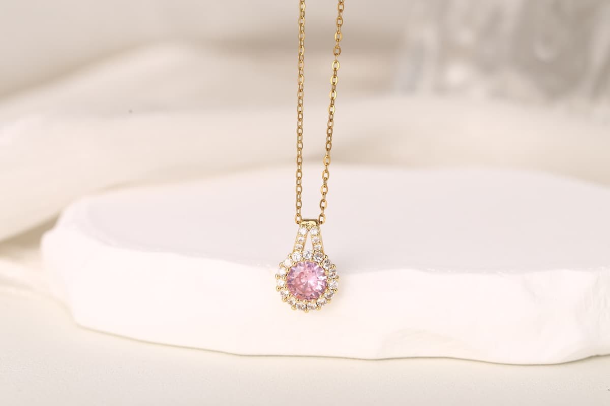 Elegant Teardrop Zircon Pendant Necklace 18K Gold Plated thumbnail 6