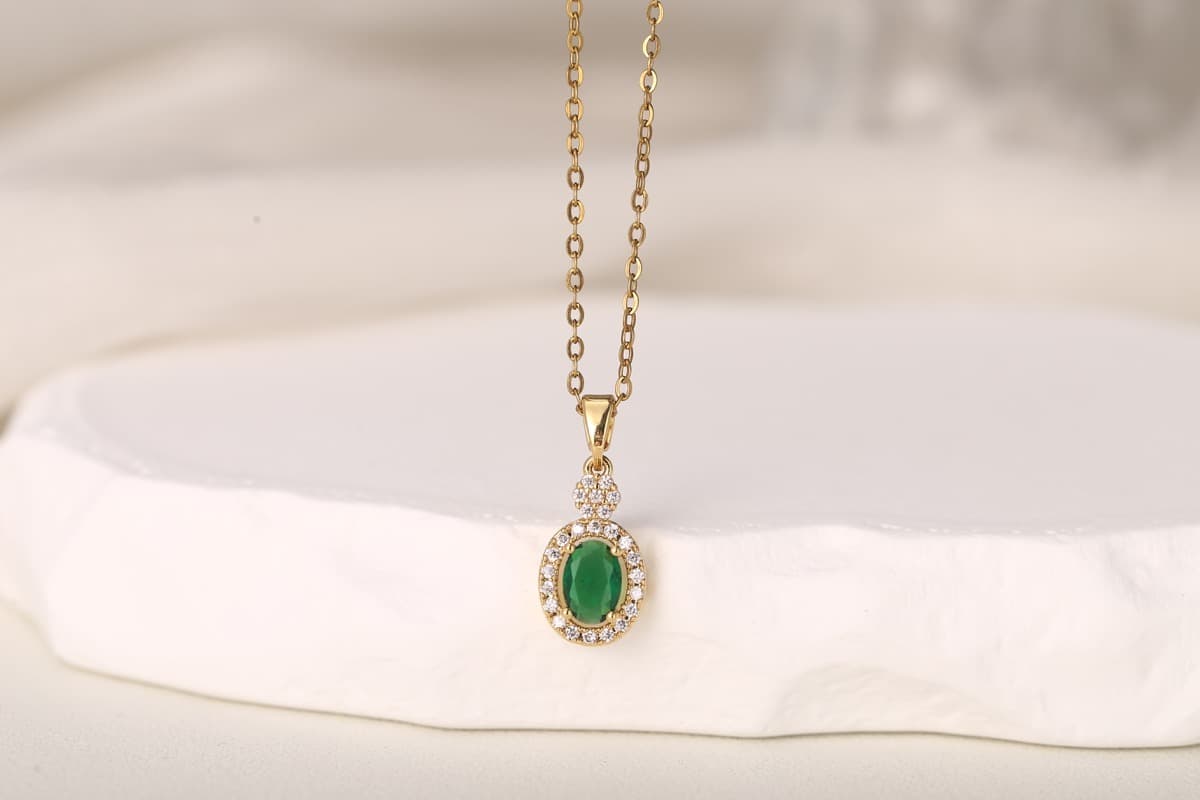 Elegant Teardrop Zircon Pendant Necklace 18K Gold Plated thumbnail 8