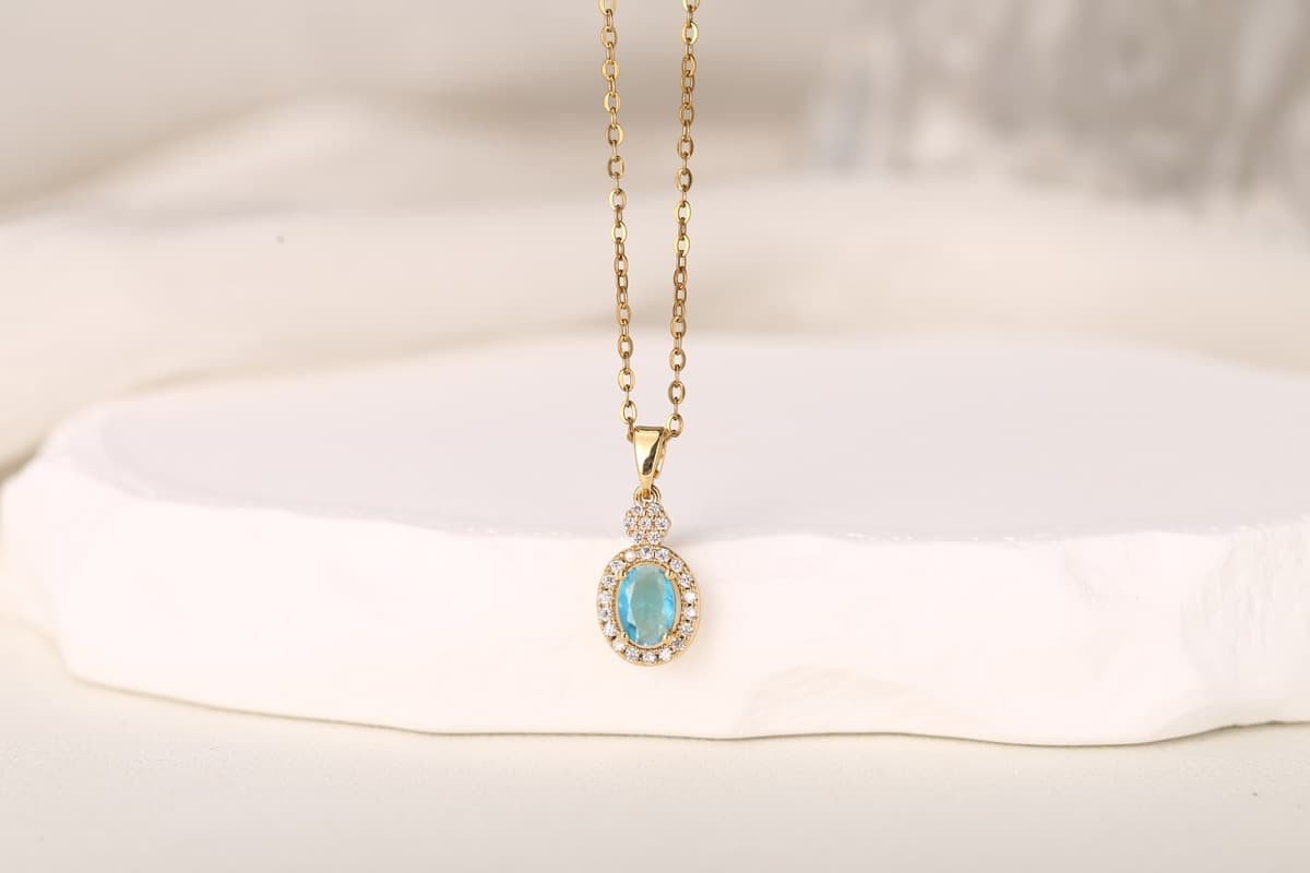Elegant Teardrop Zircon Pendant Necklace 18K Gold Plated thumbnail 10