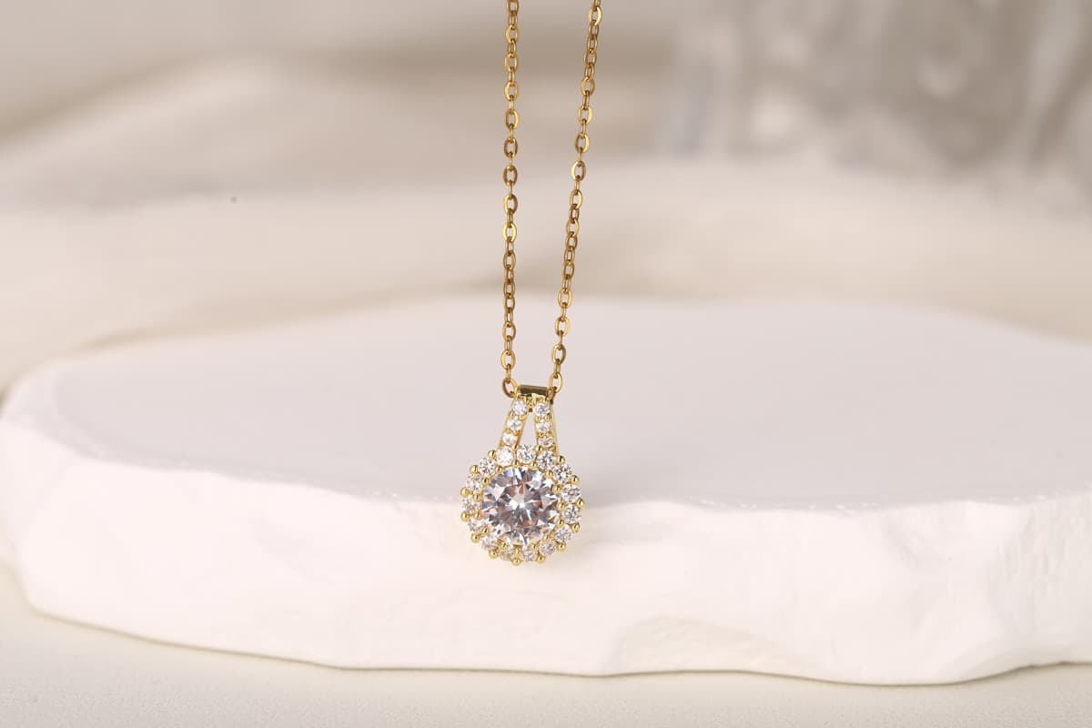 Elegant Teardrop Zircon Pendant Necklace 18K Gold Plated thumbnail 14