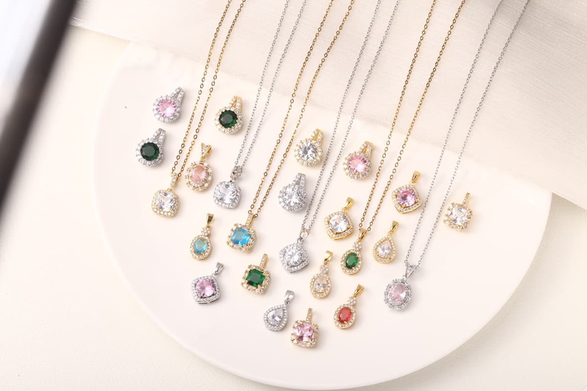 Elegant Teardrop Zircon Pendant Necklace 18K Gold Plated thumbnail 25