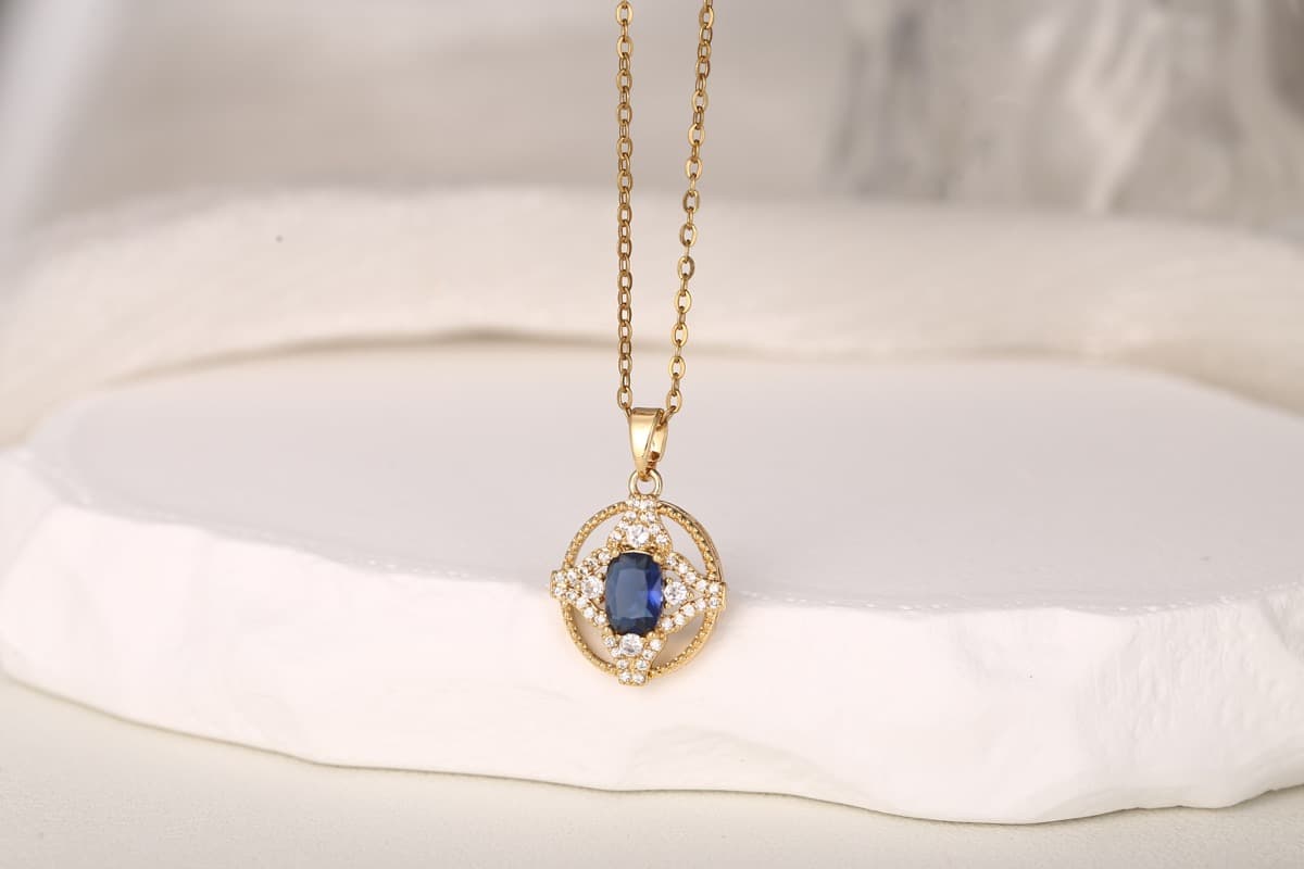 Minimalist Bar Zircon Pendant Necklace Gold Plated thumbnail 5