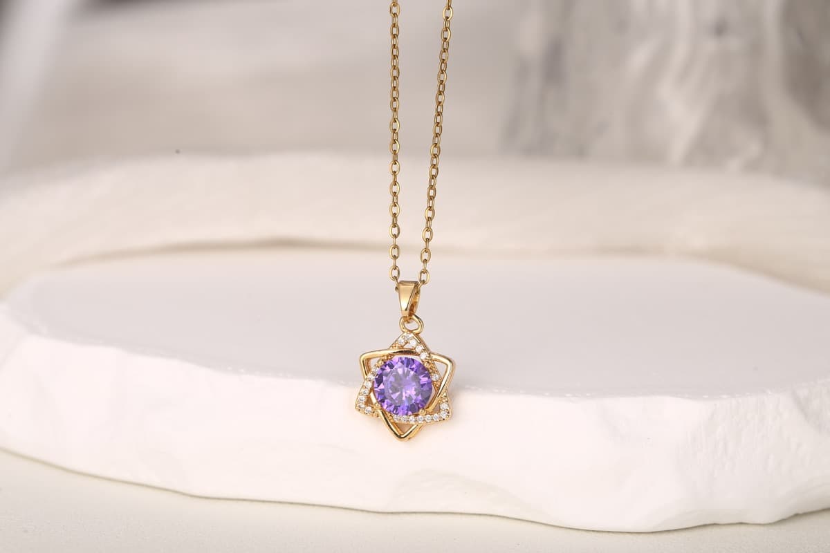Romantic Heart Zircon Pendant Necklace 18K Gold Plated thumbnail 3