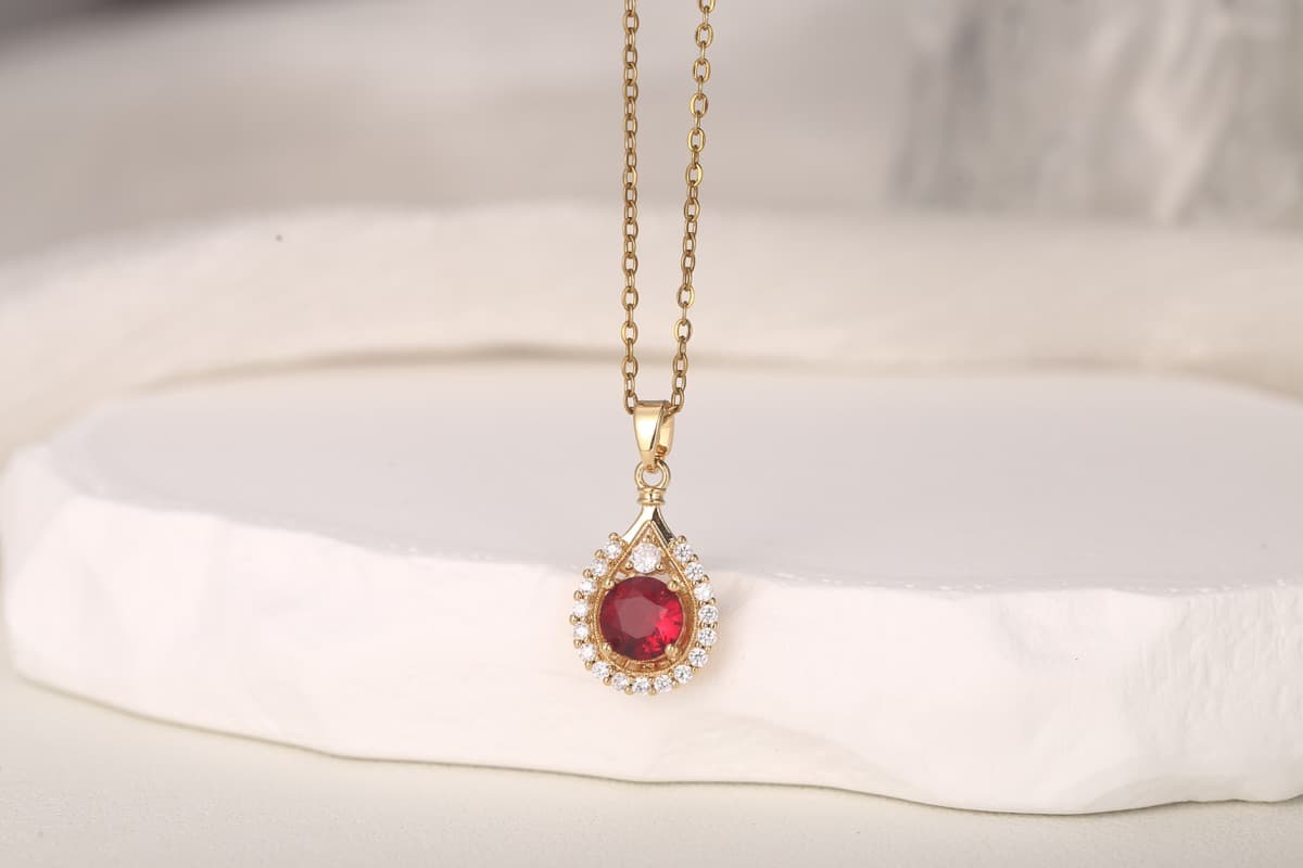 Romantic Heart Zircon Pendant Necklace 18K Gold Plated thumbnail 4