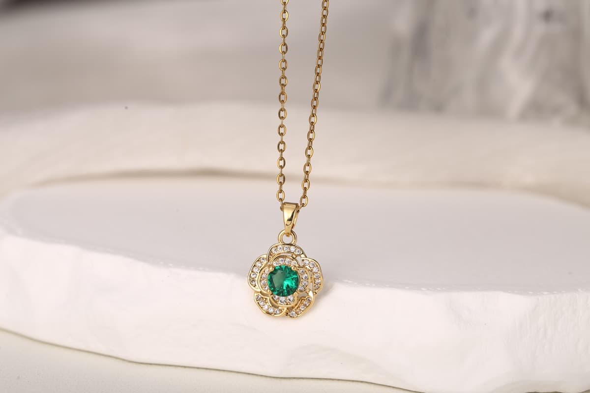 Romantic Heart Zircon Pendant Necklace 18K Gold Plated thumbnail 14