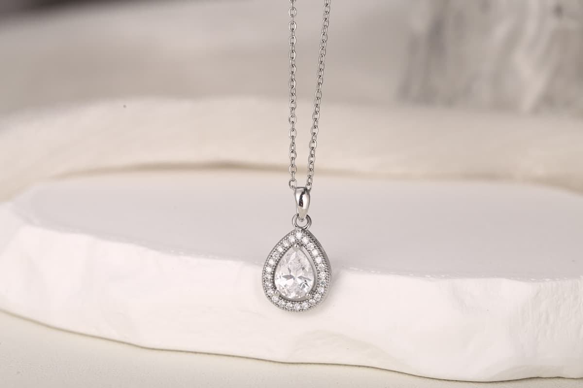 Romantic Heart Zircon Pendant Necklace 18K Gold Plated thumbnail 16
