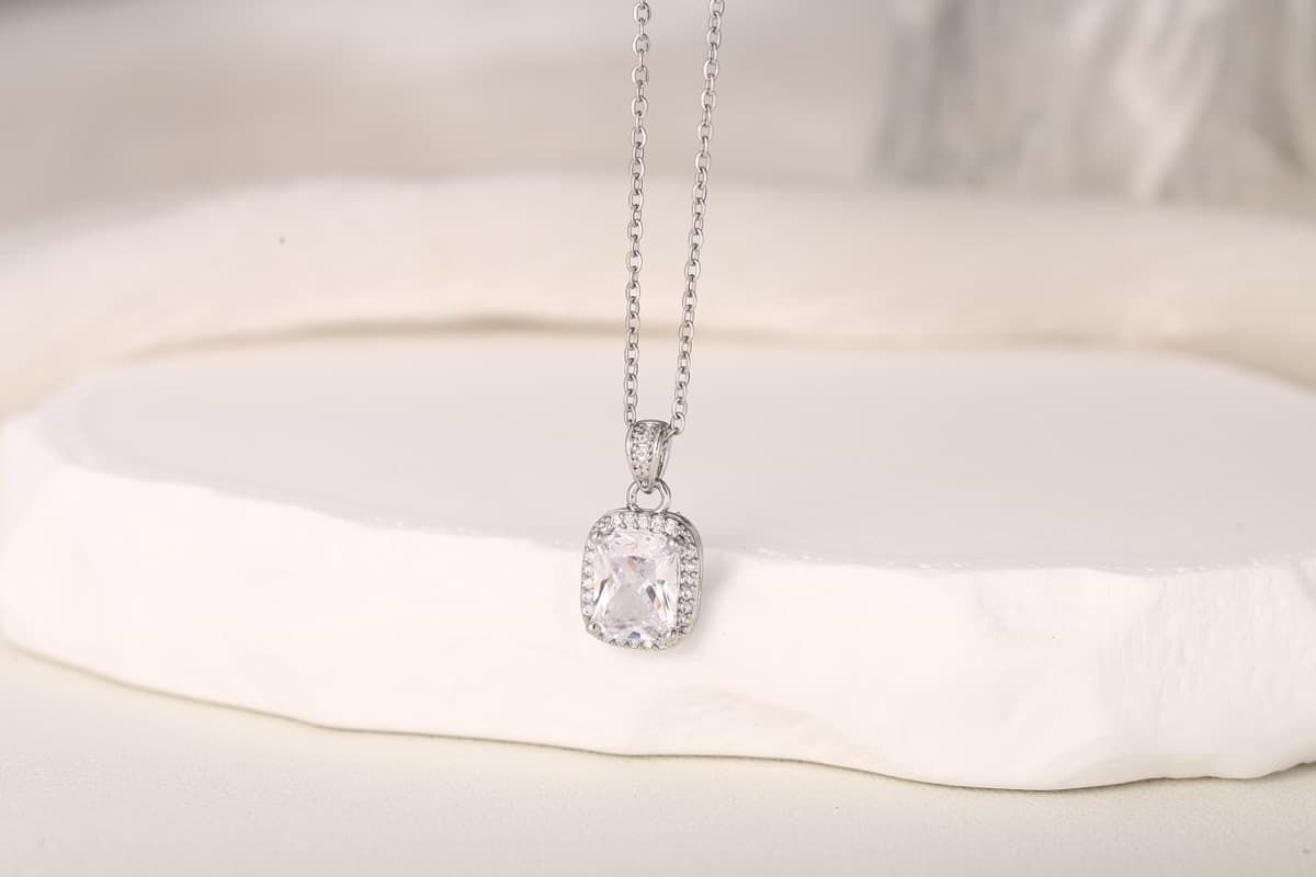 Romantic Heart Zircon Pendant Necklace 18K Gold Plated thumbnail 18