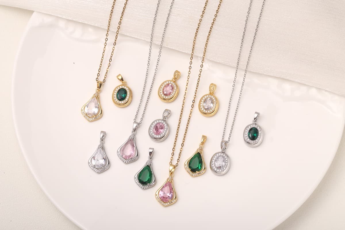 Elegant Oval-Cut Pink Zircon Pendant Necklace 18K Gold Plated