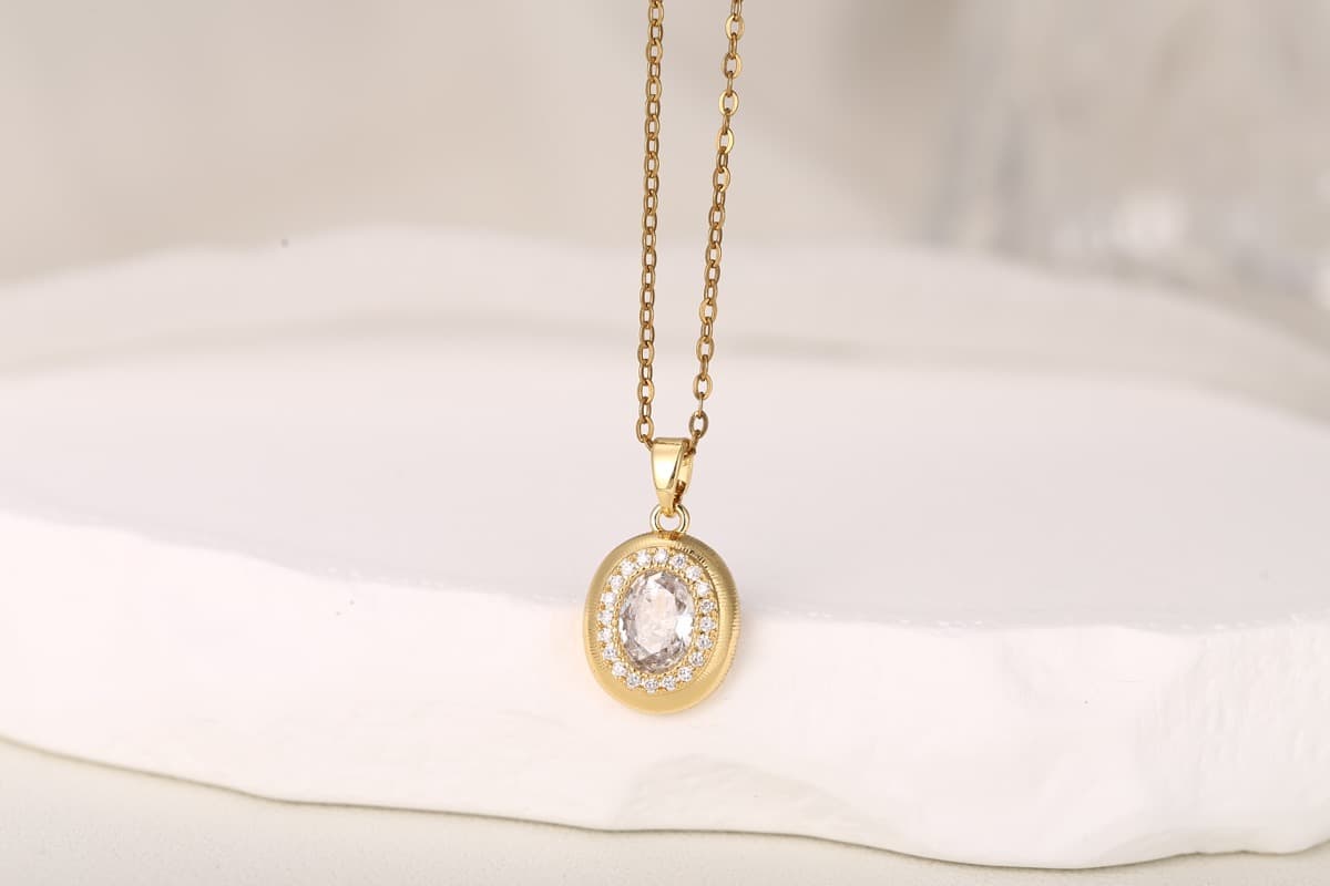 Elegant Oval-Cut Pink Zircon Pendant Necklace 18K Gold Plated thumbnail 4
