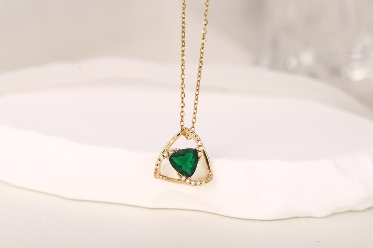 Elegant Teardrop White Zircon Pendant Necklace 18K Gold Plated thumbnail 9