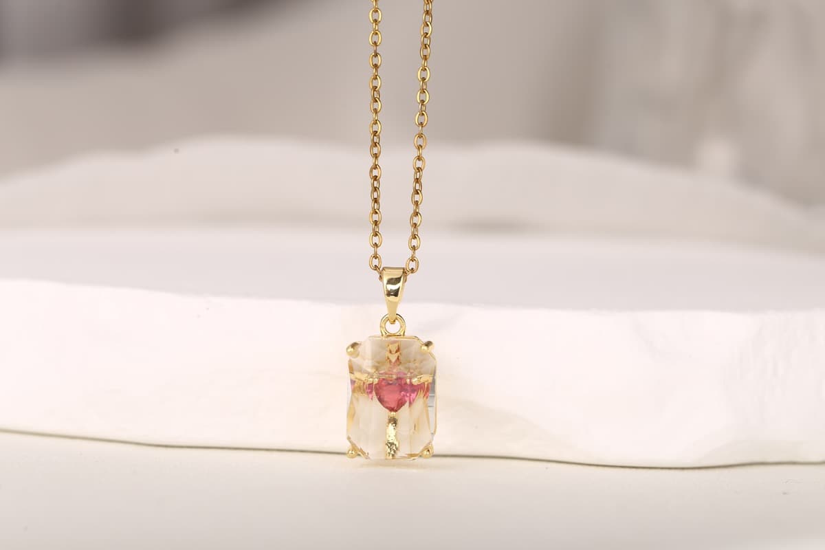 Elegant Round-Cut Red Zircon Pendant Necklace 18K Gold Plated thumbnail 9