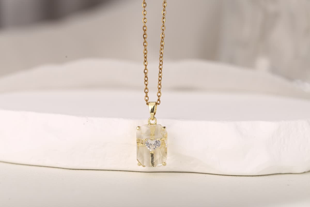 Elegant Round-Cut Red Zircon Pendant Necklace 18K Gold Plated thumbnail 10