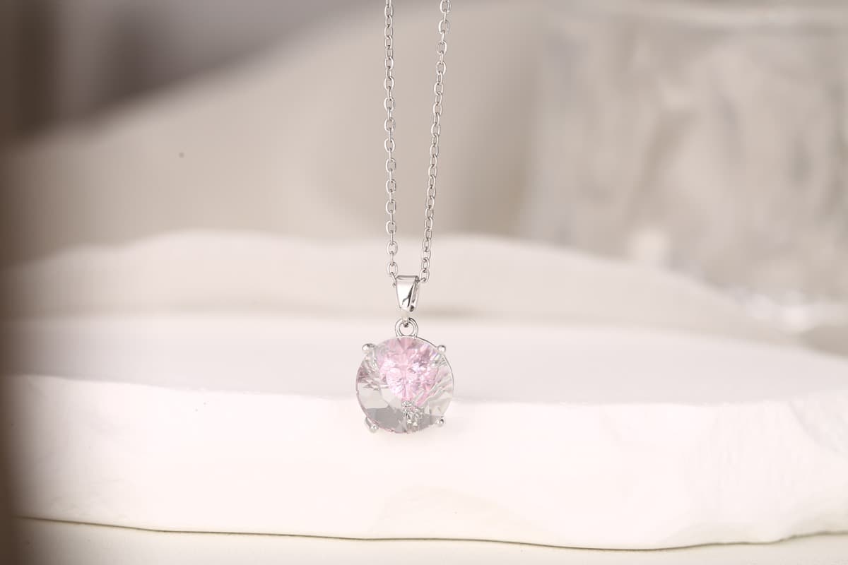 Elegant Round-Cut Red Zircon Pendant Necklace 18K Gold Plated thumbnail 13