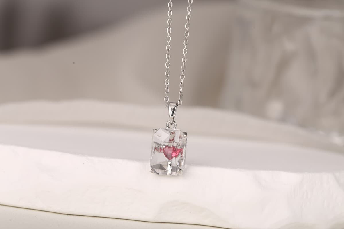 Elegant Round-Cut Red Zircon Pendant Necklace 18K Gold Plated thumbnail 17