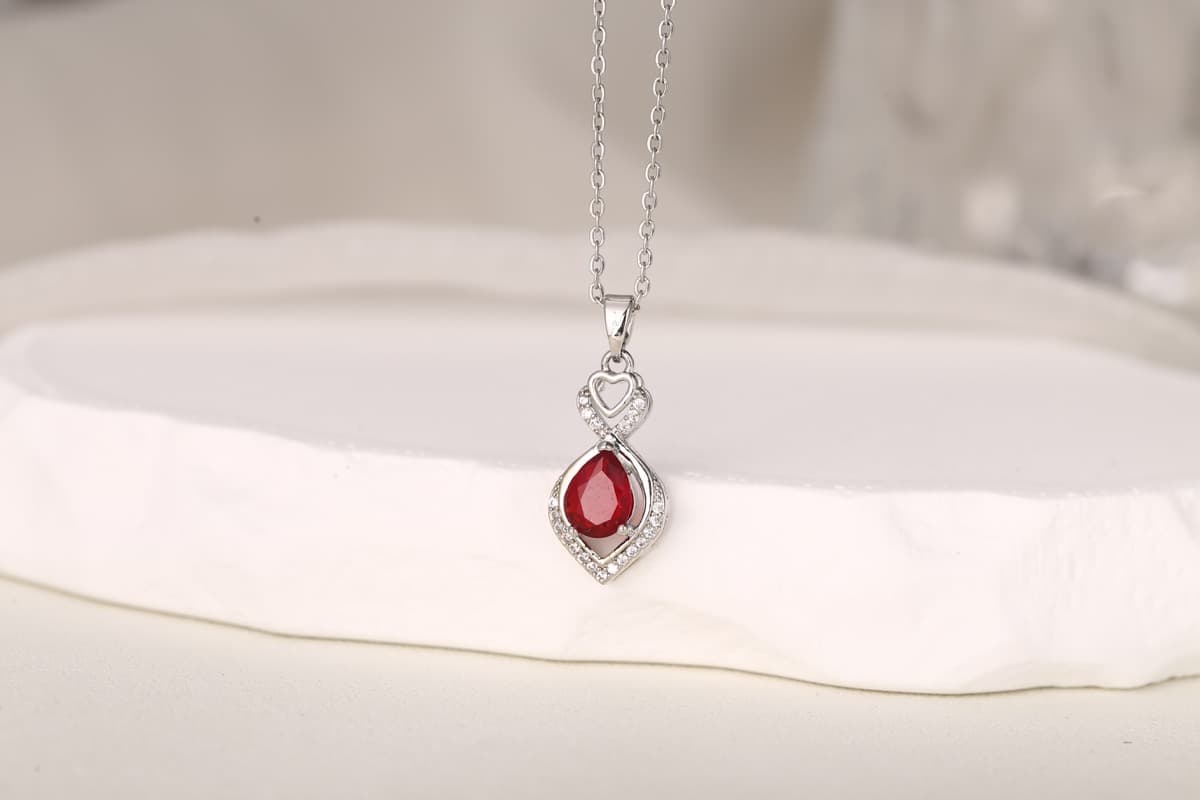 Elegant Round-Cut Pink Zircon Pendant Necklace 18K Gold Plated thumbnail 13